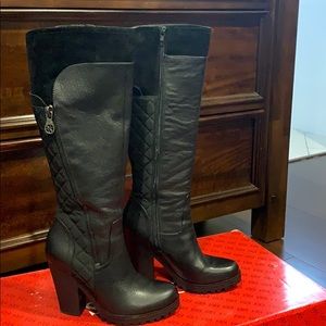 Guess black knee boot